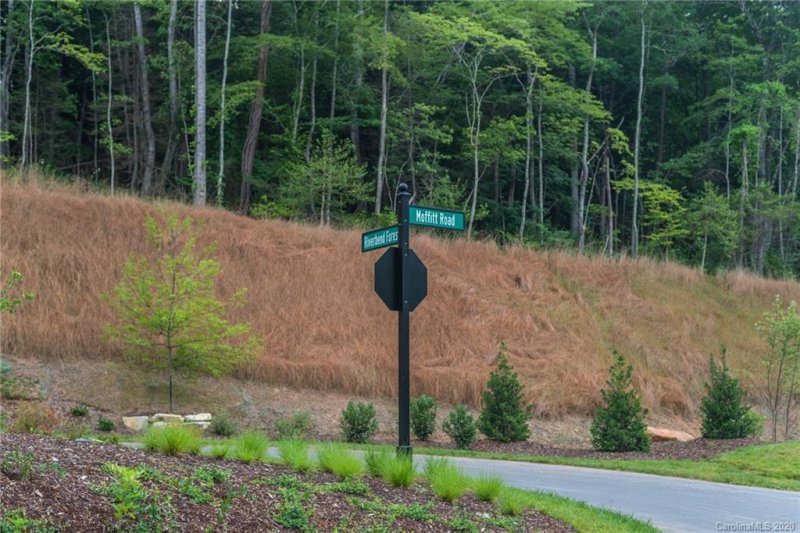 Property image 4 at 134 Riverbend Forest Drive, Asheville, NC 28805