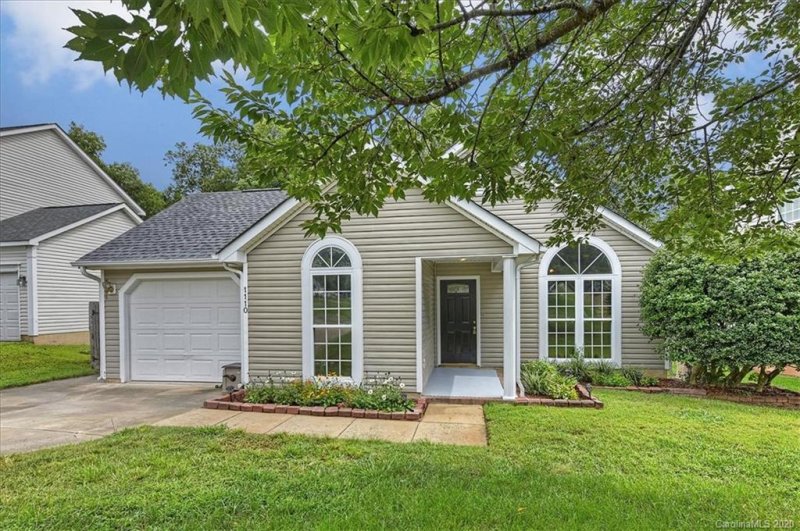 Property image 2 at 1110 Morning Glory Drive, Charlotte, NC 28262