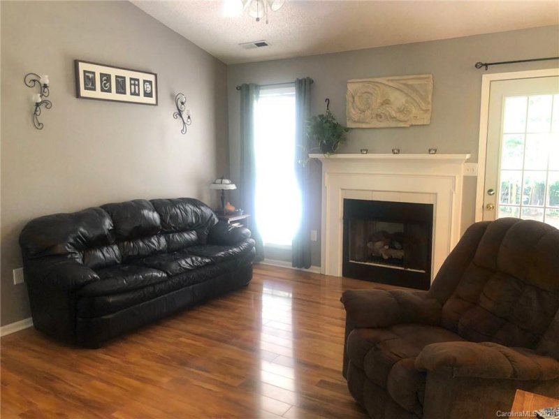 Property image 2 at 163 Rocky Knoll Court, Denver, NC 28037