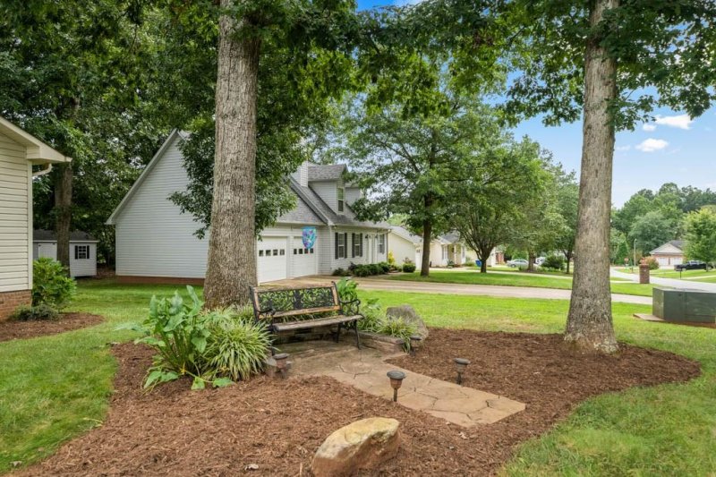 Property image 5 at 412 10th Avenue, Conover, NC 28613