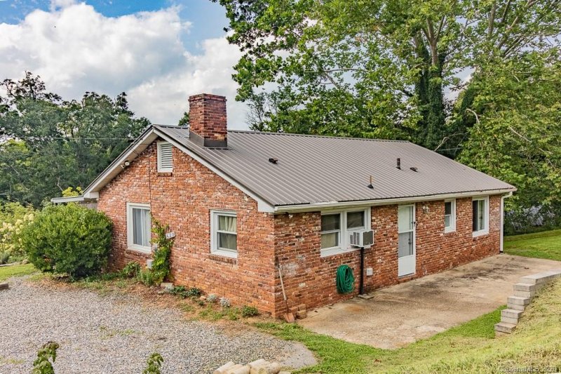 Property image 4 at 429 Weaverville Road, Asheville, NC 28804