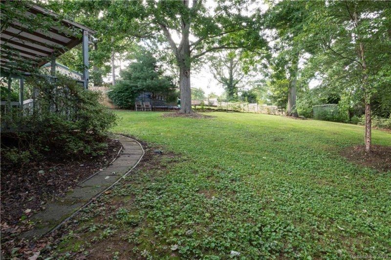 Property image 3 at 4 Lancelot Lane, Asheville, NC 28806