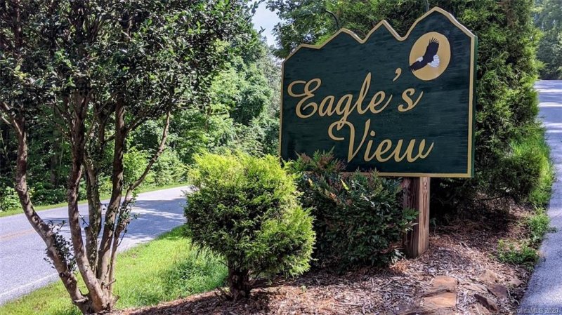 Property image 3 at 323 Eagles Eye Drive, Hendersonville, NC 28792