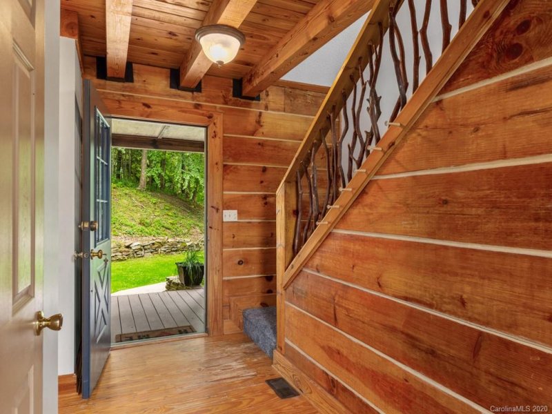 Property image 3 at 2 Arbor Road, Swannanoa, NC 28778