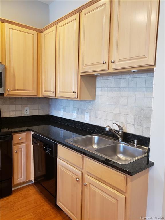 Property image 4 at 737 Garden District Drive, Charlotte, NC 28202