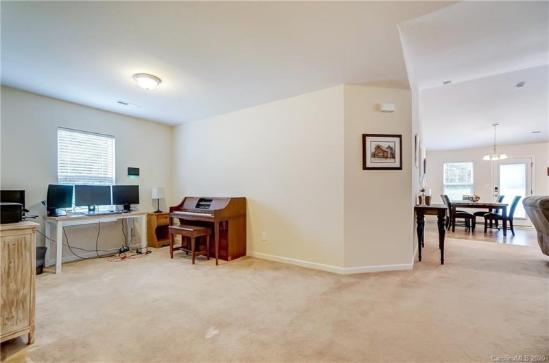 Property image 4 at 630 Stillgreen Lane, Charlotte, NC 28214