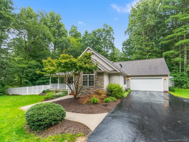 Property image 2 at 61 N Greenwood Forest Drive, Etowah, NC 28729