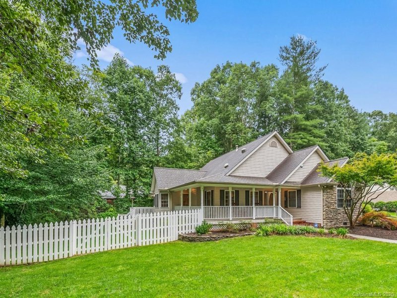 Property image 3 at 61 N Greenwood Forest Drive, Etowah, NC 28729