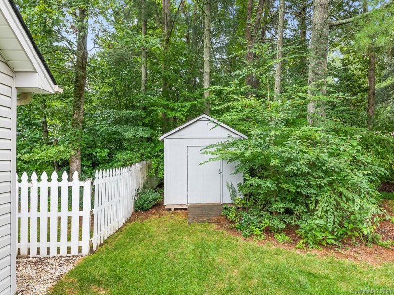 Property image 4 at 61 N Greenwood Forest Drive, Etowah, NC 28729