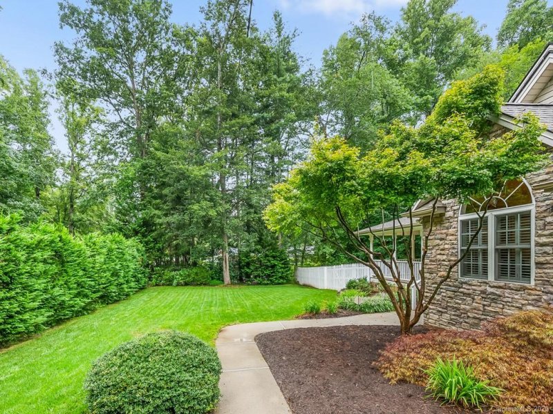 Property image 5 at 61 N Greenwood Forest Drive, Etowah, NC 28729