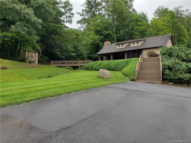 Property image 4 at 7 Mountain Magnolia Drive, Leicester, NC 28748