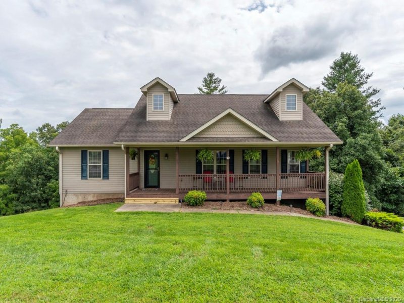 Property image 2 at 303 Hosta Court, Leicester, NC 28748