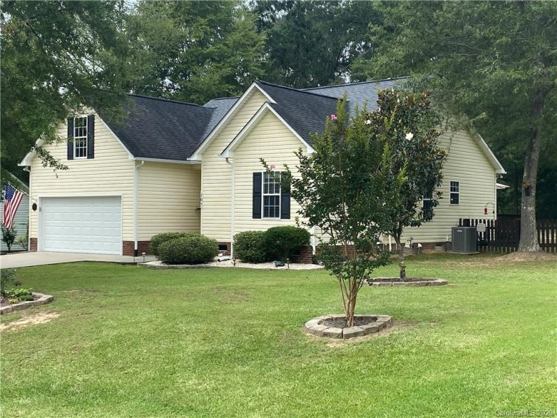 Property image 2 at 107 Scotch Pine Drive, York, SC 29745
