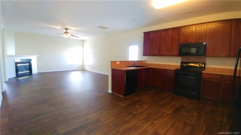 Property image 5 at 10926 Chrudan Drive, Charlotte, NC 28262