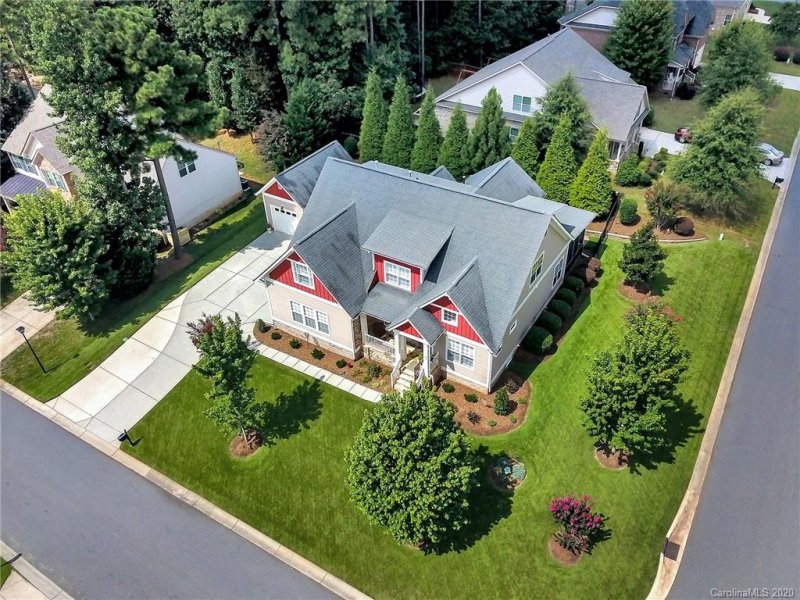 Property image 3 at 306 Windy Pine Drive, Lake Wylie, SC 29710