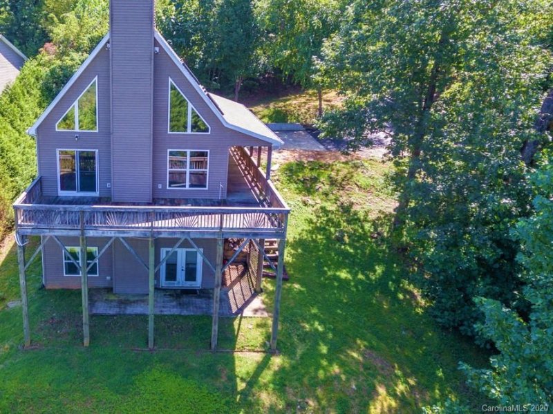 Property image 2 at 3381 Stones Throw Drive, Valdese, NC 28690