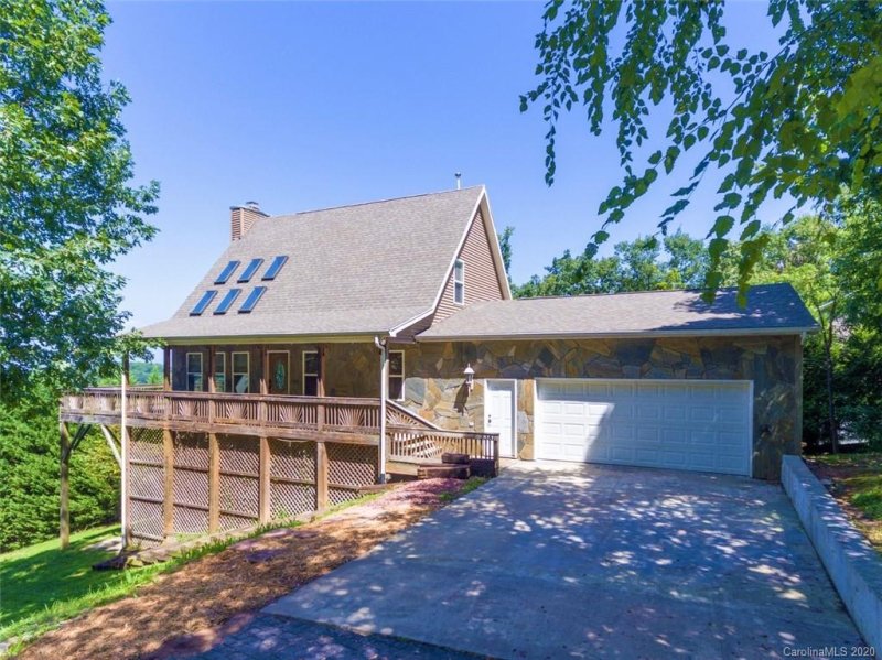 Property image 4 at 3381 Stones Throw Drive, Valdese, NC 28690