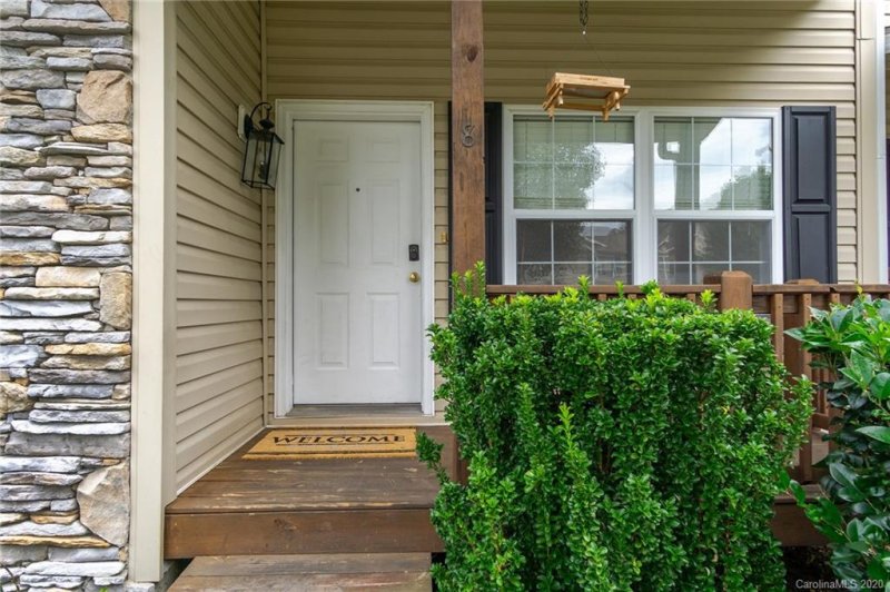 Property image 4 at 8 Bridgestone Road, Swannanoa, NC 28778