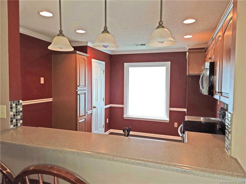 Property image 4 at 7450 Crestside Lane, Charlotte, NC 28227