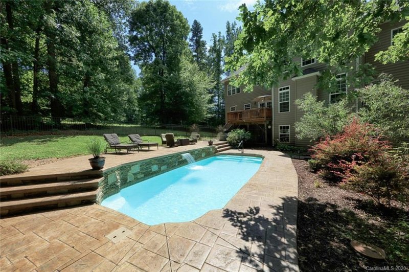 Property image 4 at 216 Blume Road, Mooresville, NC 28117