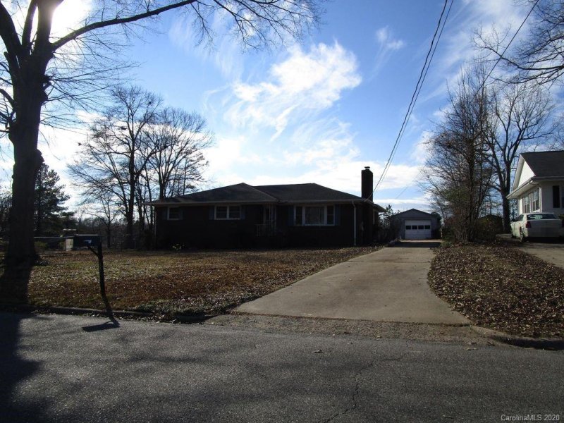 Property image 2 at 416 Leander Street, Shelby, NC 28152