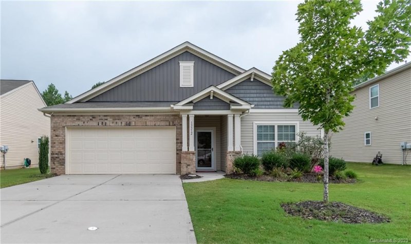 Property image 2 at 13312 Hunting Birds Lane, Charlotte, NC 28278