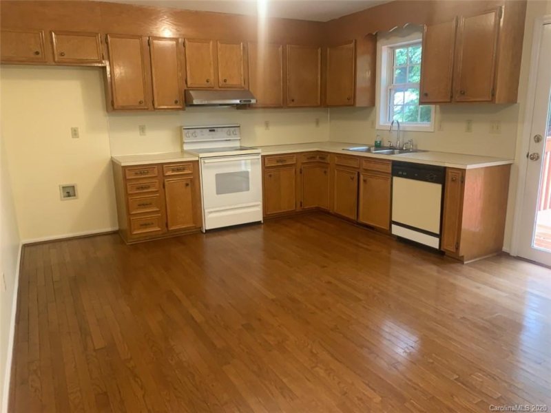 Property image 4 at 705 Flint Court, Conover, NC 28602