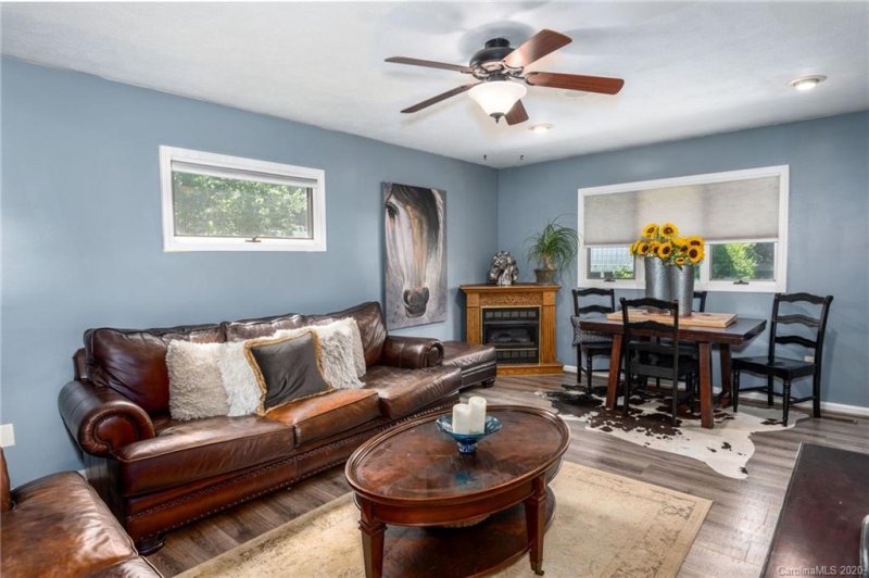 Property image 5 at 2 Lakewood Road, Hendersonville, NC 28792