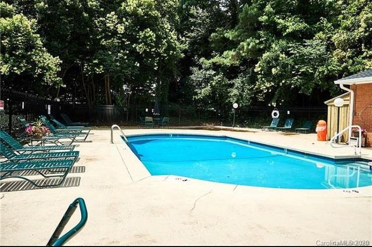 Property image 3 at 4611 Hedgemore Drive, Charlotte, NC 28209