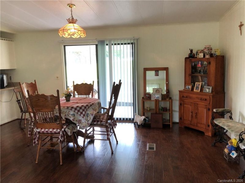 Property image 5 at 207 Cranbrook Circle, Hendersonville, NC 28792