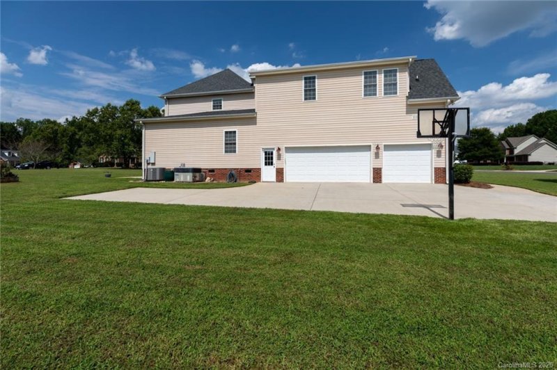 Property image 3 at 900 Gristmill Drive, Rock Hill, SC 29732