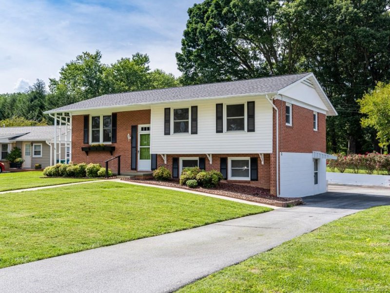 Property image 3 at 18 Oak Leaf Lane, Arden, NC 28704