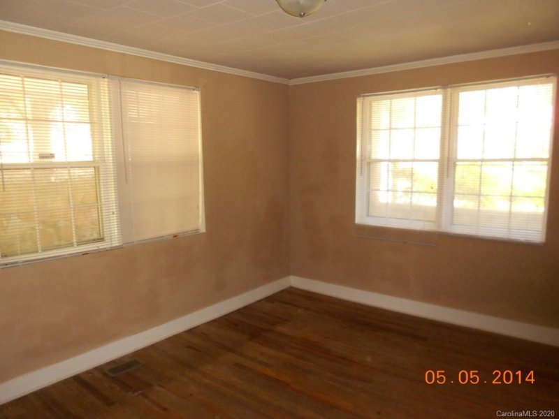 Property image 3 at 1046 Mauney Avenue, Gastonia, NC 28052