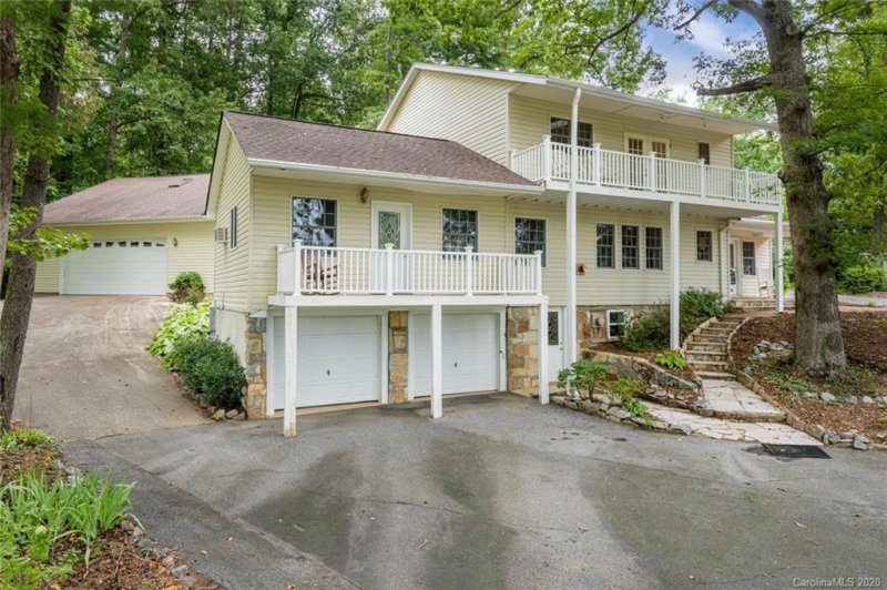 43 Bridgette Loop Road