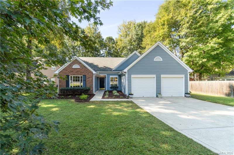 Property image 3 at 5533 Oak Drive, Charlotte, NC 28216