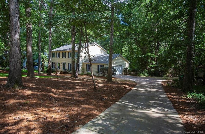 Property image 3 at 10501 Stonemede Lane, Matthews, NC 28105