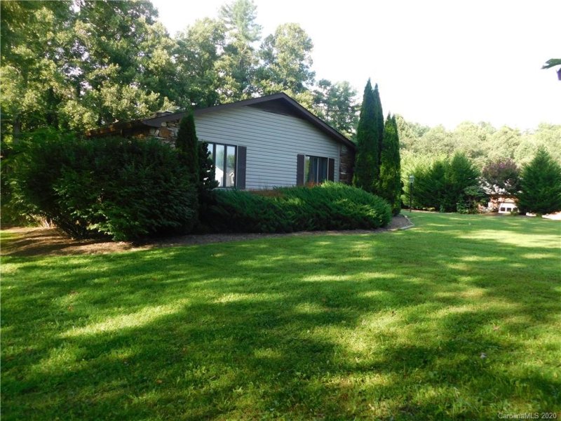 Property image 5 at 118 Larchmont Drive, Hendersonville, NC 28791