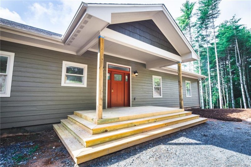 Property image 3 at 124 Wildwood Way, Lake Toxaway, NC 28747