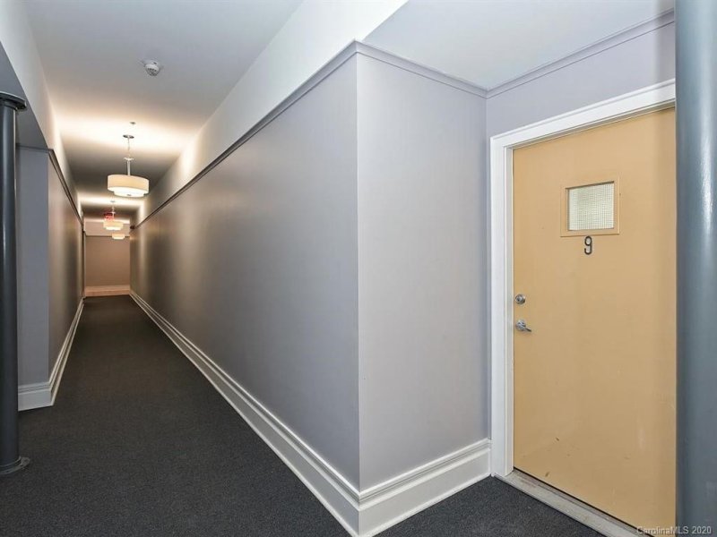 Property image 4 at 404 N Laurel Avenue, Charlotte, NC 28204