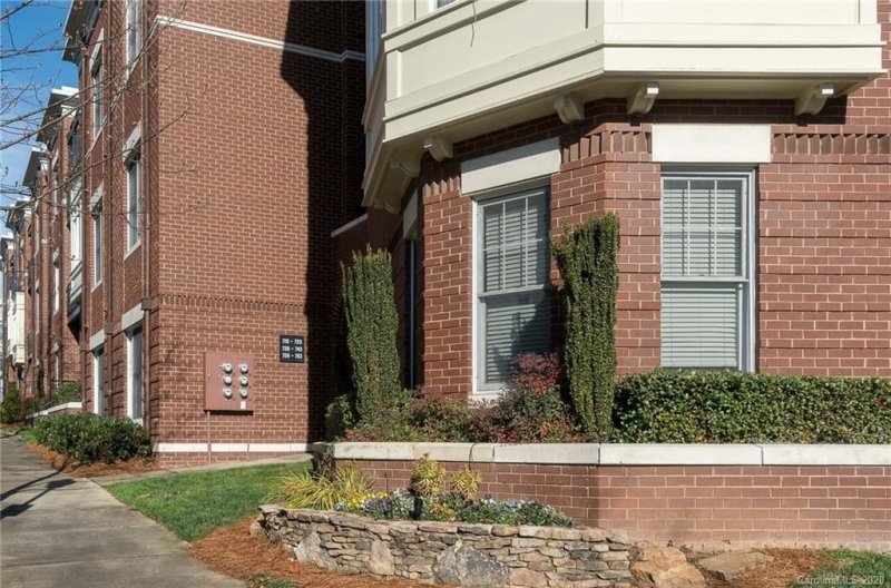 Property image 2 at 719 Garden District Drive, Charlotte, NC 28202
