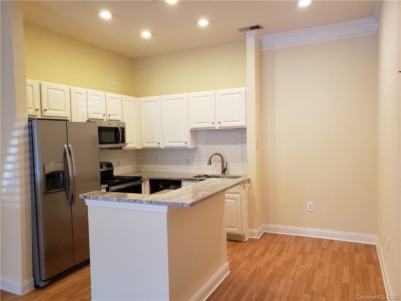 Property image 4 at 719 Garden District Drive, Charlotte, NC 28202