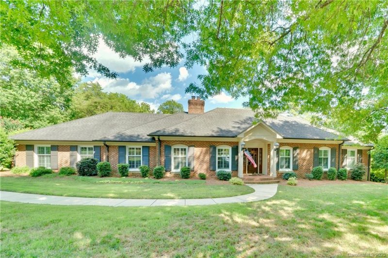 Property image 2 at 3900 Larkston Drive, Charlotte, NC 28226