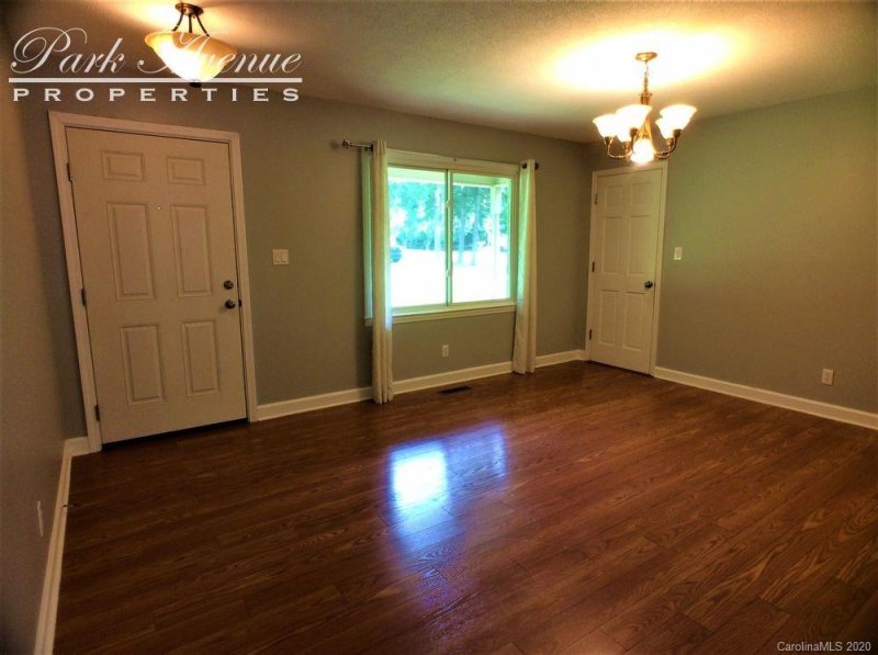 Property image 3 at 256 Lakeshore Drive, Mooresville, NC 28117