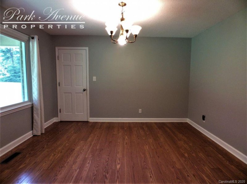 Property image 4 at 256 Lakeshore Drive, Mooresville, NC 28117