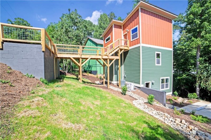 Property image 4 at 12 Crestwood Lane, Candler, NC 28715