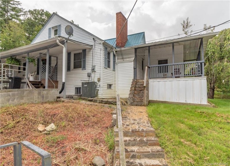 Property image 2 at 114 Laurel Avenue, Spruce Pine, NC 28777