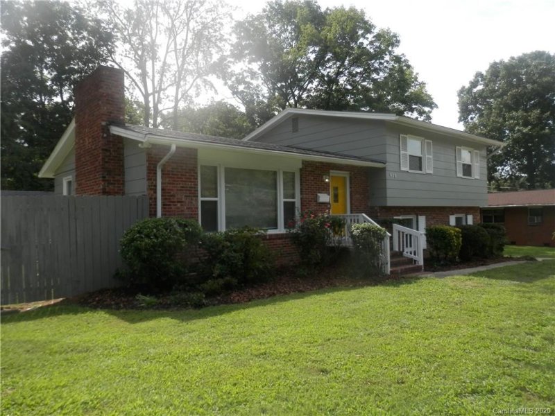 920 Squirrel Hill Road