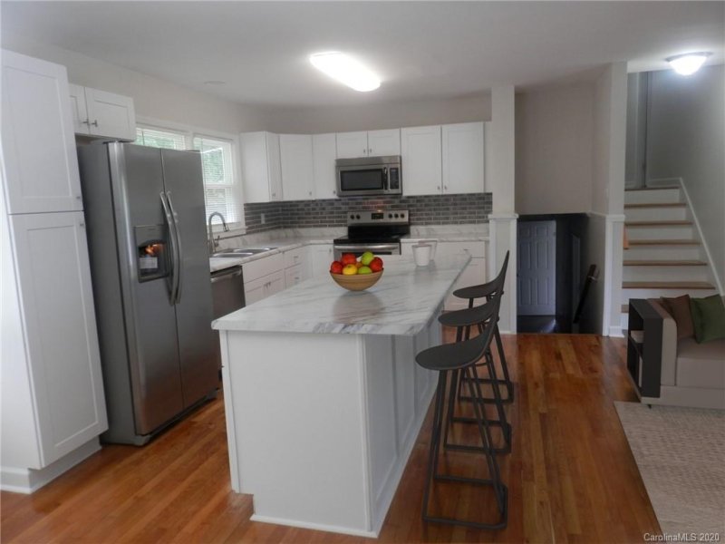 Property image 4 at 920 Squirrel Hill Road, Charlotte, NC 28213