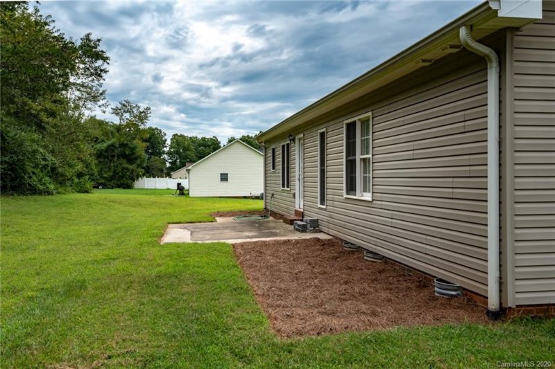 Property image 4 at 9011 Mccray Farms Drive, Hickory, NC 28601