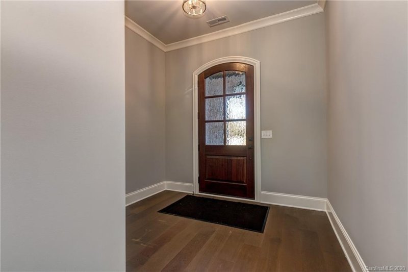 Property image 4 at 312 Audrey Place, Charlotte, NC 28226